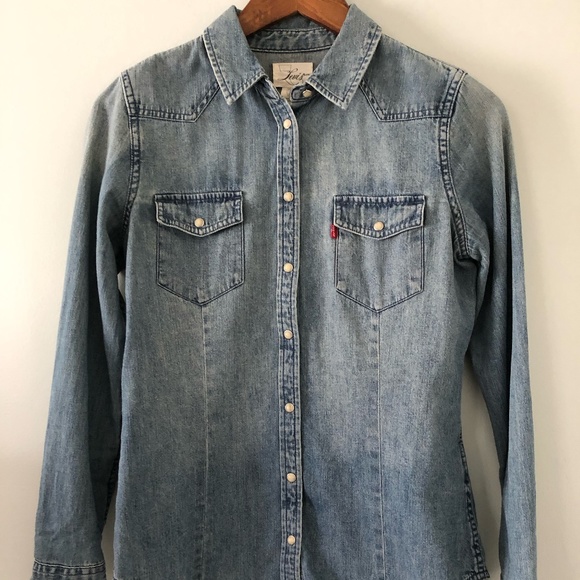 Levi's Tops - Levi's Western Look Pearl Snap Button Front Denim Shirt Size XS
